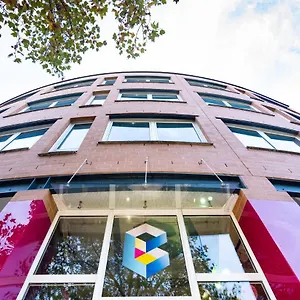 2* Hotell Boxhotel